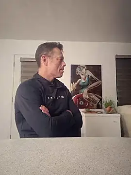 Snapshot of ironleg69 chatting on October 2025 02:15:01 AM ironleg69 online show from October 2025 02:15:01 AM