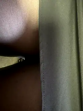 HiddenHoneyLDN online show from November 2025 11:58:02 AM