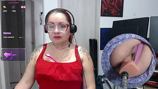 leidydi223 online show from December 2025 02:27:02 PM