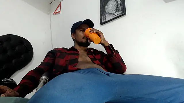 Snapshot of ElCaballeroNegro24 chatting on June 2026 01:22:01 AM ElCaballeroNegro24 online show from June 2026 01:22:01 AM