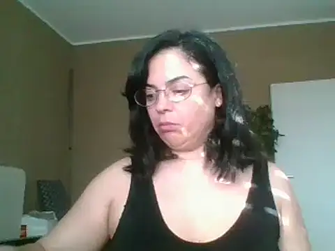 ITALIANASISIXX online show from April 2026 07:20:02 AM