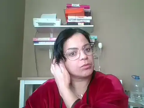 Snapshot of ITALIANASISIXX chatting on November 2025 08:04:01 AM ITALIANASISIXX online show from November 2025 08:04:01 AM