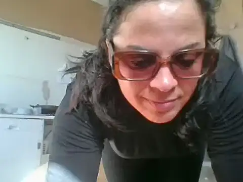 ITALIANASISIXX online show from February 2026 12:48:01 PM