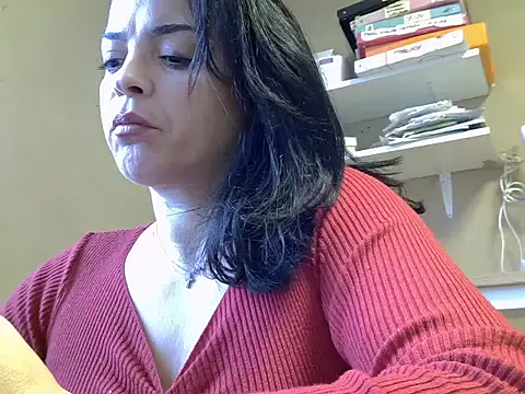 Snapshot of ITALIANASISIXX chatting on October 2025 08:01:02 AM ITALIANASISIXX online show from October 2025 08:01:02 AM