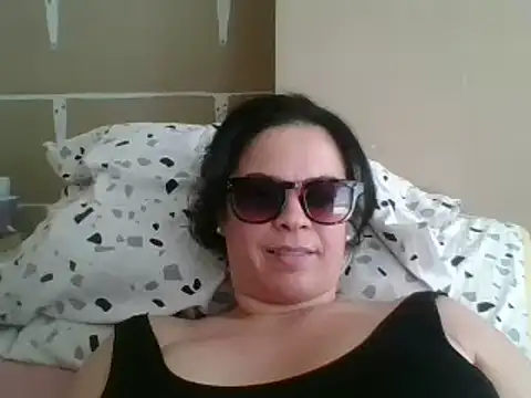 Snapshot of ITALIANASISIXX chatting on April 2026 02:13:01 PM ITALIANASISIXX online show from April 2026 02:13:01 PM