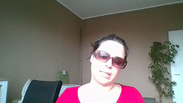 ITALIANASISIXX online show from February 2026 01:30:01 PM