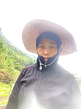 Lai005 online show from September 2025 03:28:01 AM
