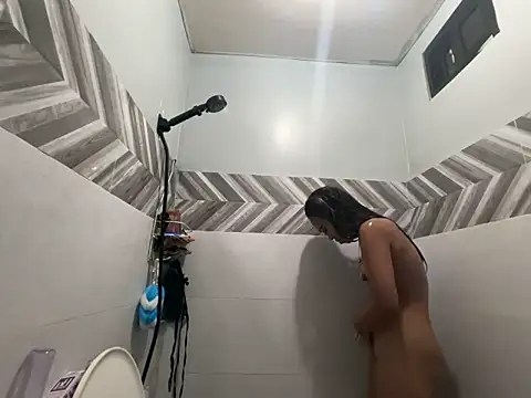 PinayLina18 online show from April 2026 02:31:01 PM