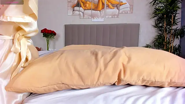 Camilla Kelly online show from March 2026 01:07:01 AM