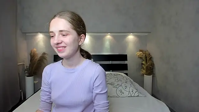 Camilla Kelly online show from October 2025 01:07:02 AM