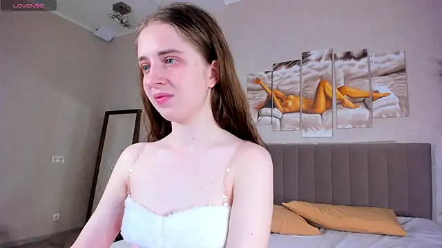 Camilla Kelly online show from April 2026 01:12:01 AM