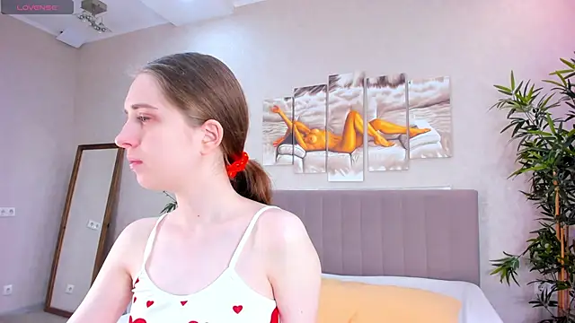 Camilla Kelly online show from May 2026 01:02:01 AM