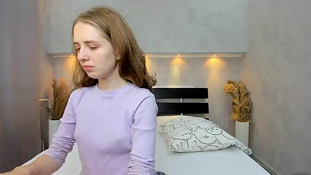 Camilla Kelly online show from October 2025 12:58:01 AM