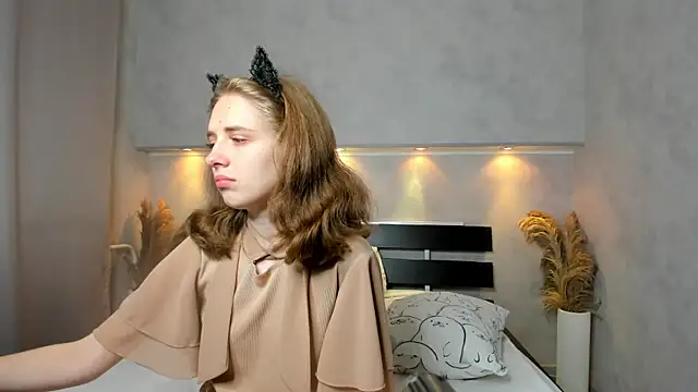 Camilla Kelly online show from September 2025 12:22:02 AM