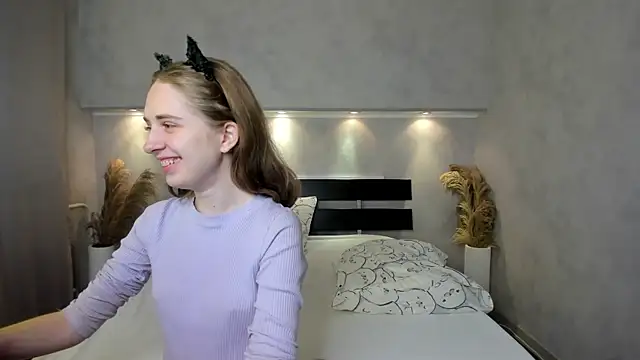Camilla Kelly online show from October 2025 01:07:02 AM