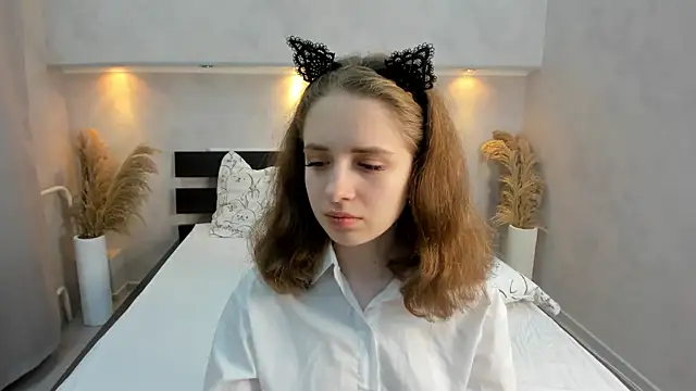 Camilla Kelly online show from October 2025 01:18:01 AM