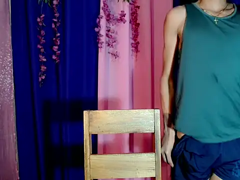 cyd twink online show from September 2025 04:17:01 PM