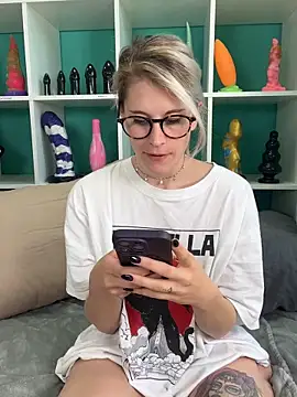 Snapshot of TheRealJessyLey chatting on May 2026 10:36:01 AM TheRealJessyLey online show from May 2026 10:36:01 AM