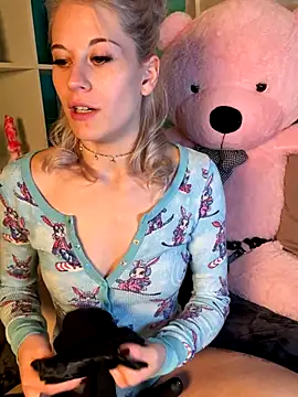 TheRealJessyLey online show from November 2025 08:13:01 PM