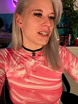 TheRealJessyLey online show from December 2025 07:01:01 PM