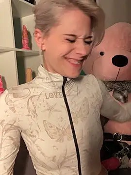 TheRealJessyLey online show from November 2025 07:40:02 PM