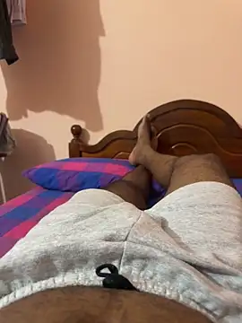 Snapshot of creepy7boy chatting on September 2025 06:39:02 PM creepy7boy online show from September 2025 06:39:02 PM