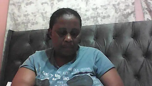 HUGEASSXXXXX online show from October 2025 06:52:01 PM