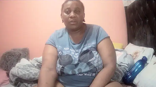 HUGEASSXXXXX online show from November 2025 05:34:02 PM