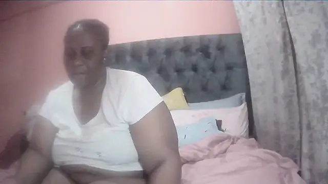 HUGEASSXXXXX online show from March 2026 06:24:01 PM