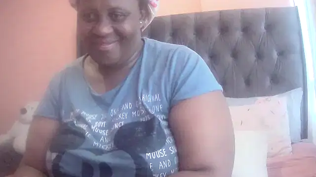 HUGEASSXXXXX online show from March 2026 05:10:02 AM