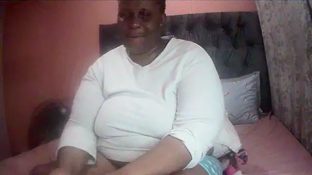 HUGEASSXXXXX online show from March 2026 06:37:02 PM