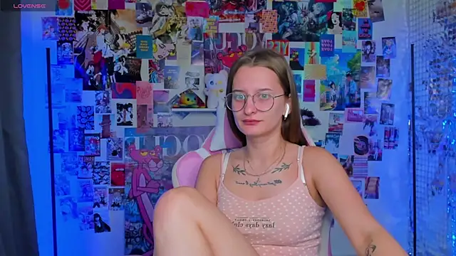 Maryyy May online show from October 2025 02:46:01 AM