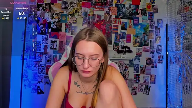 Maryyy May online show from October 2025 07:00:02 PM