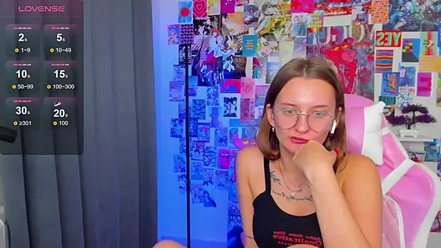 Maryyy May online show from October 2025 09:22:01 AM