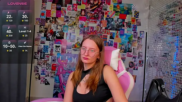 Maryyy May online show from October 2025 07:14:02 PM