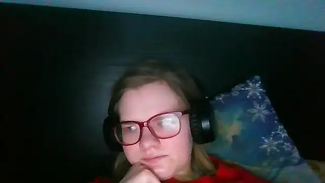 Moonolighta online show from February 2026 03:20:02 PM