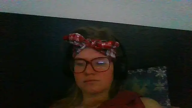 Snapshot of Moonolighta chatting on October 2025 09:52:02 AM Moonolighta online show from October 2025 09:52:02 AM