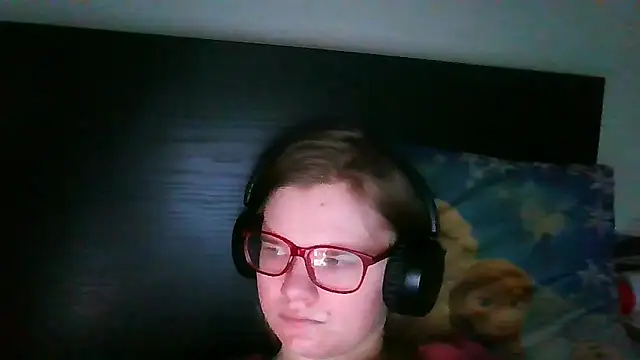 Snapshot of Moonolighta chatting on November 2025 01:25:01 PM Moonolighta online show from November 2025 01:25:01 PM