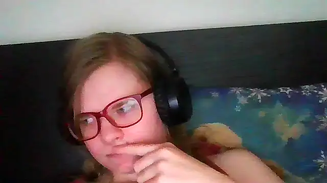 Moonolighta online show from September 2025 09:49:01 AM