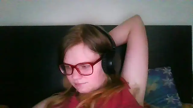 Moonolighta online show from September 2025 12:33:01 PM