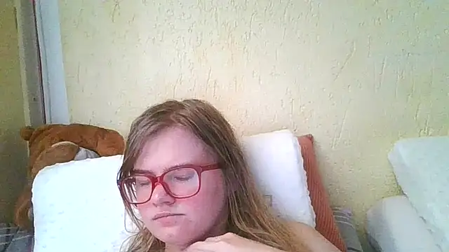 Moonolighta online show from September 2025 11:52:01 AM