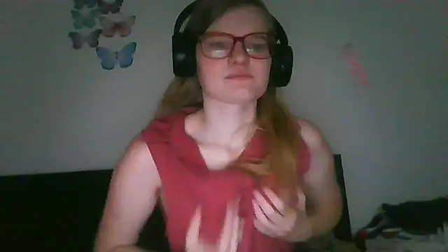 Snapshot of Moonolighta chatting on December 2025 10:54:02 AM Moonolighta online show from December 2025 10:54:02 AM