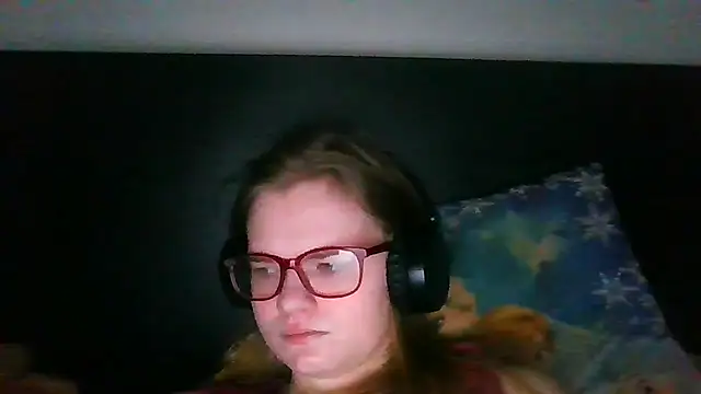 Moonolighta online show from December 2025 10:06:01 AM