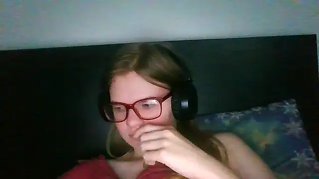 Moonolighta online show from September 2025 06:52:02 AM