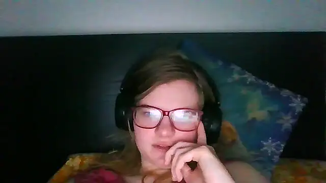 Moonolighta online show from September 2025 06:41:01 AM