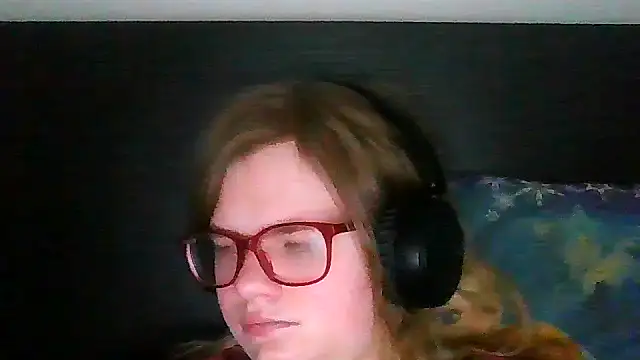 Moonolighta online show from October 2025 07:31:02 AM