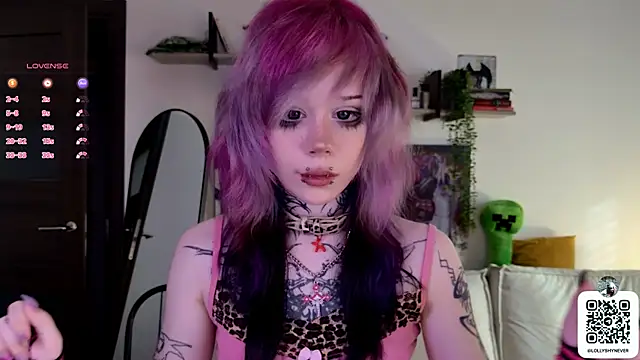 Lollyshy online show from September 2025 01:11:02 PM