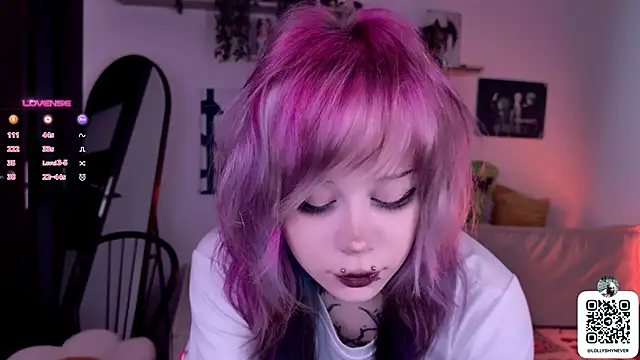 Lollyshy online show from October 2025 10:39:01 AM