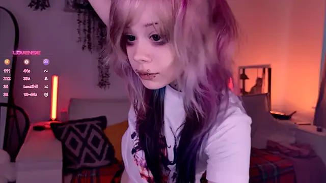 Lollyshy online show from November 2025 09:41:02 AM