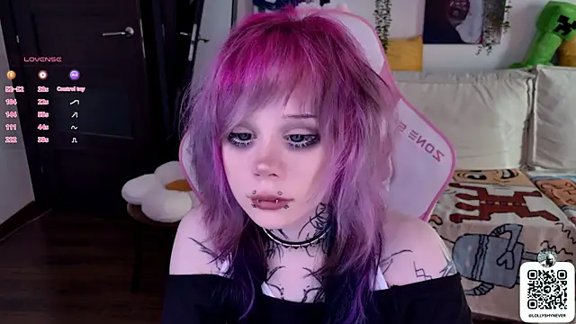 Lollyshy online show from September 2025 12:58:01 PM
